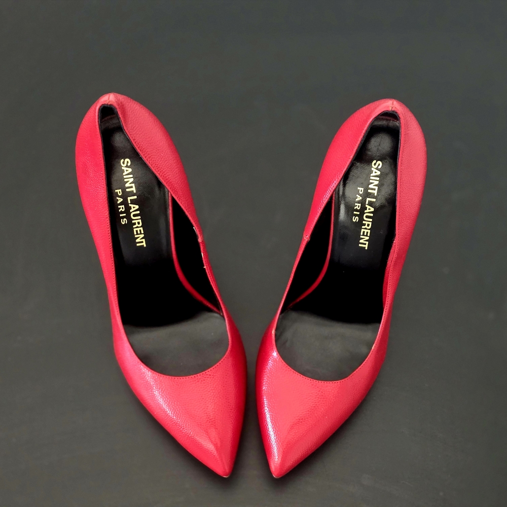 BRAND NEW**NEVER WORN**Yves Saint Laurent Red Pebbled Leather Janis Pumps Size 6